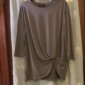 Gray 3/4 sleeve top